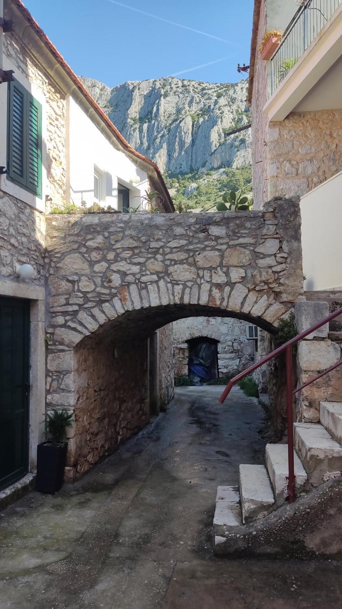 Zagalo * Sveta Nedelja (Hvar)